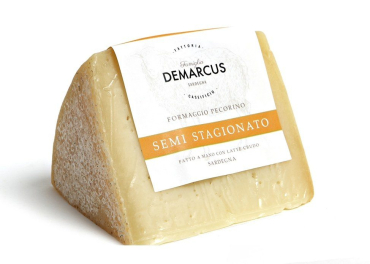 Formaggio pecorino semistagionato 